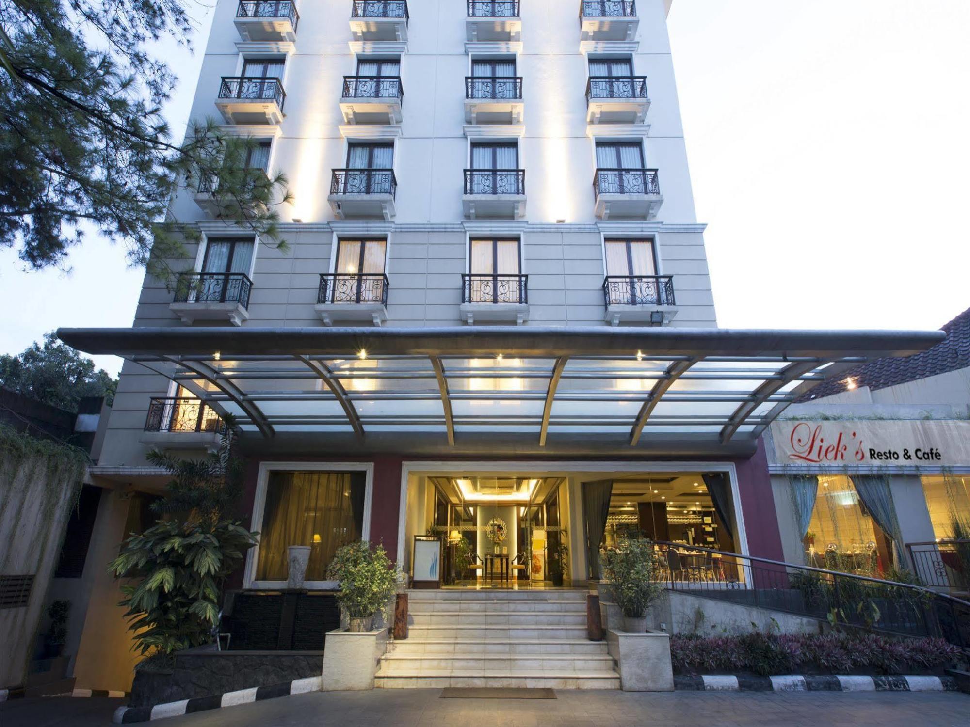 Asmila Boutique Hotel Μπαντούνγκ Εξωτερικό φωτογραφία
